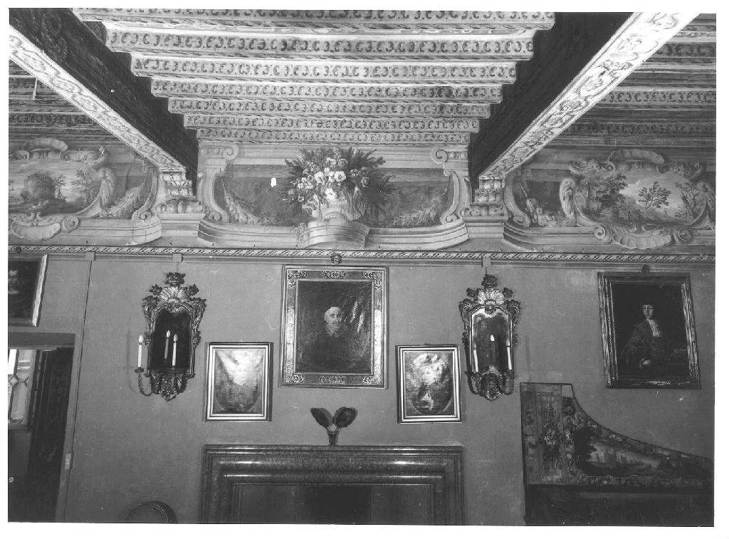 Elementi decorativi architettonici, vasi con fiori, paesaggi, grifoni 1 - Rocca Sanvitale, Fontanellato, Parma